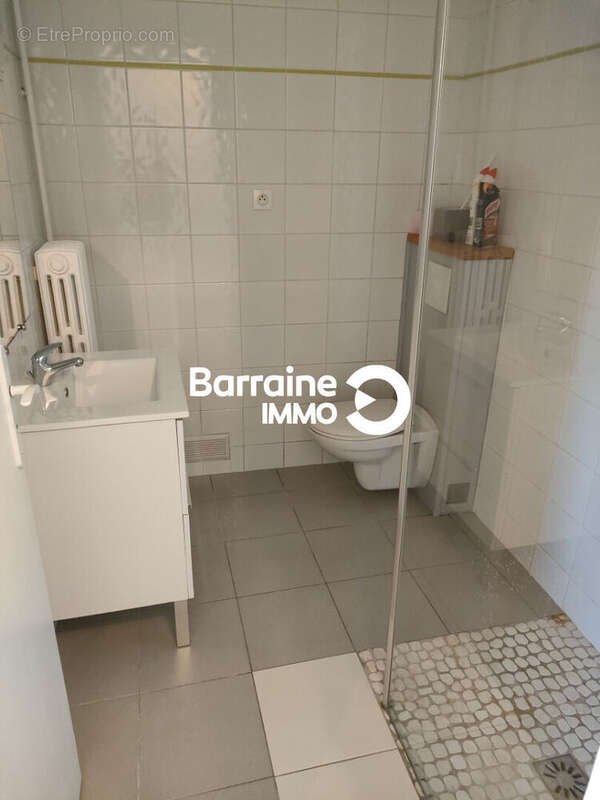 Lorient - immeuble de rapport compose de 6 appartement avec garage et box - photo 7