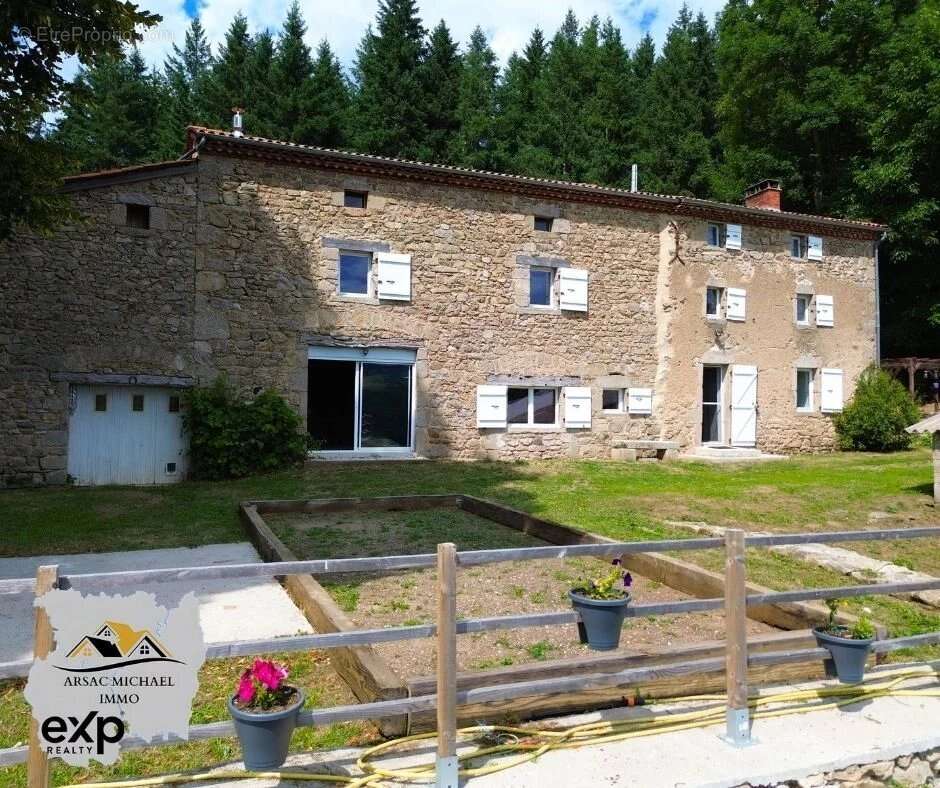 Maison à VERNET-LA-VARENNE