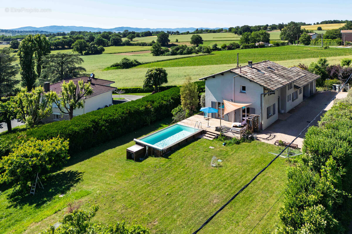 Maison à SAINT-DIDIER-DE-FORMANS