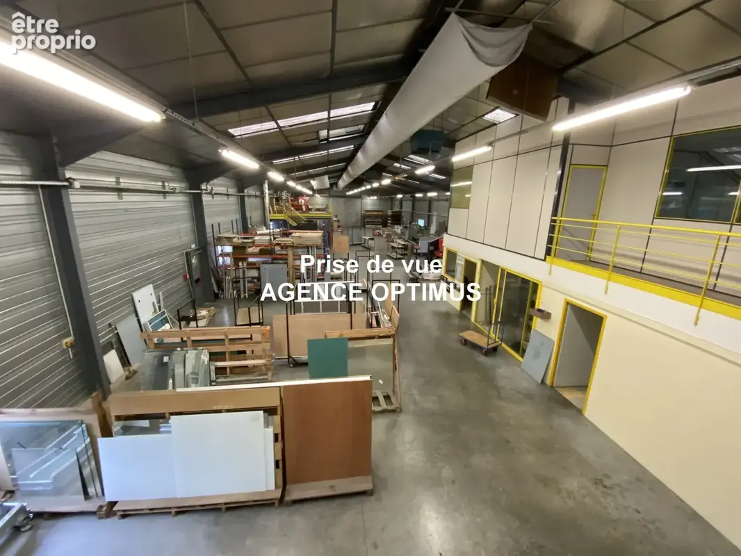 LOCAL PROFESSIONNEL + STOCKAGE - 1170 m2 bâtis sur 5886m2 de terrain - photo 18