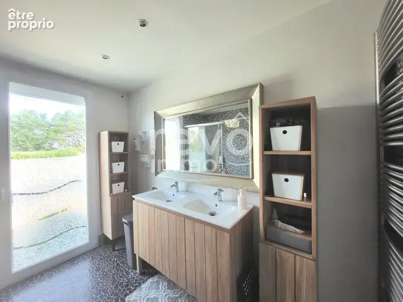 Maison de plain-pied 3 chambres avec T2 indépendant - Jardin - photo 5