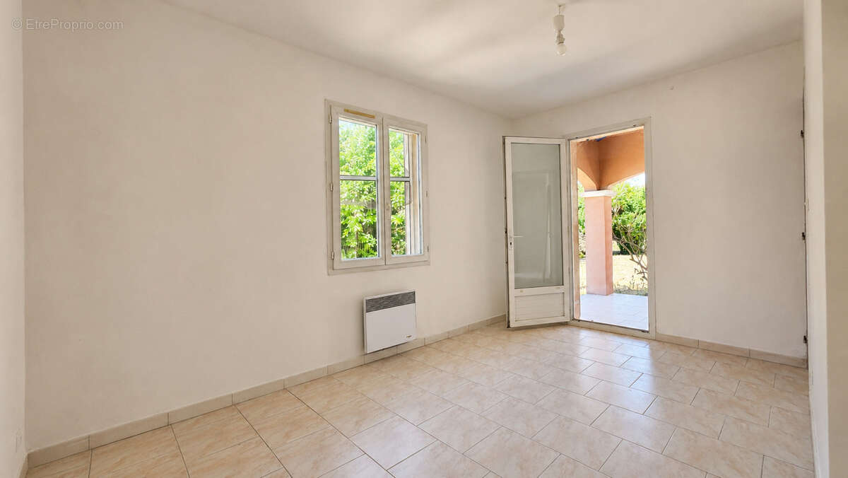 Maison à CADENET