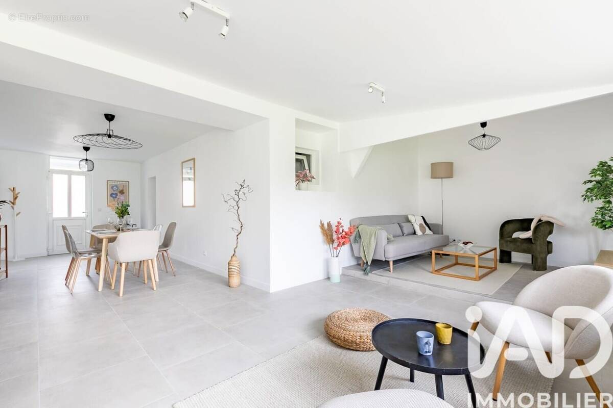 Photo 1 - Maison à CHELLES