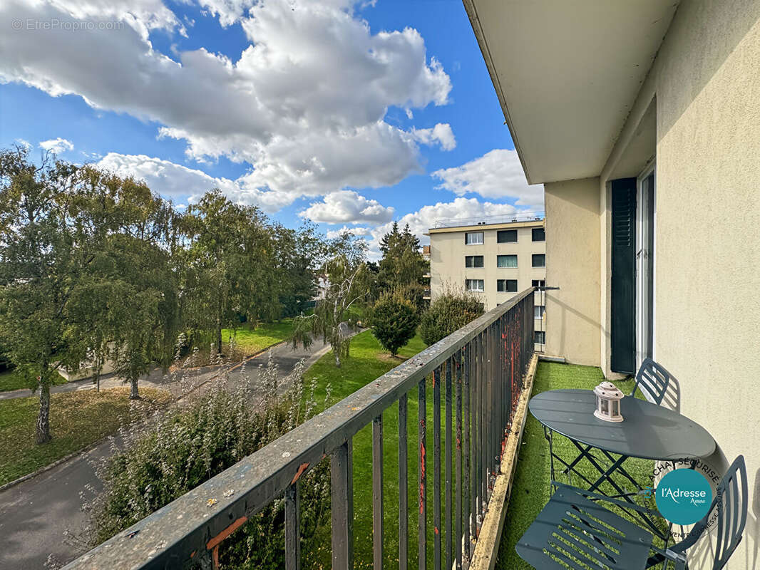 Appartement à MENNECY