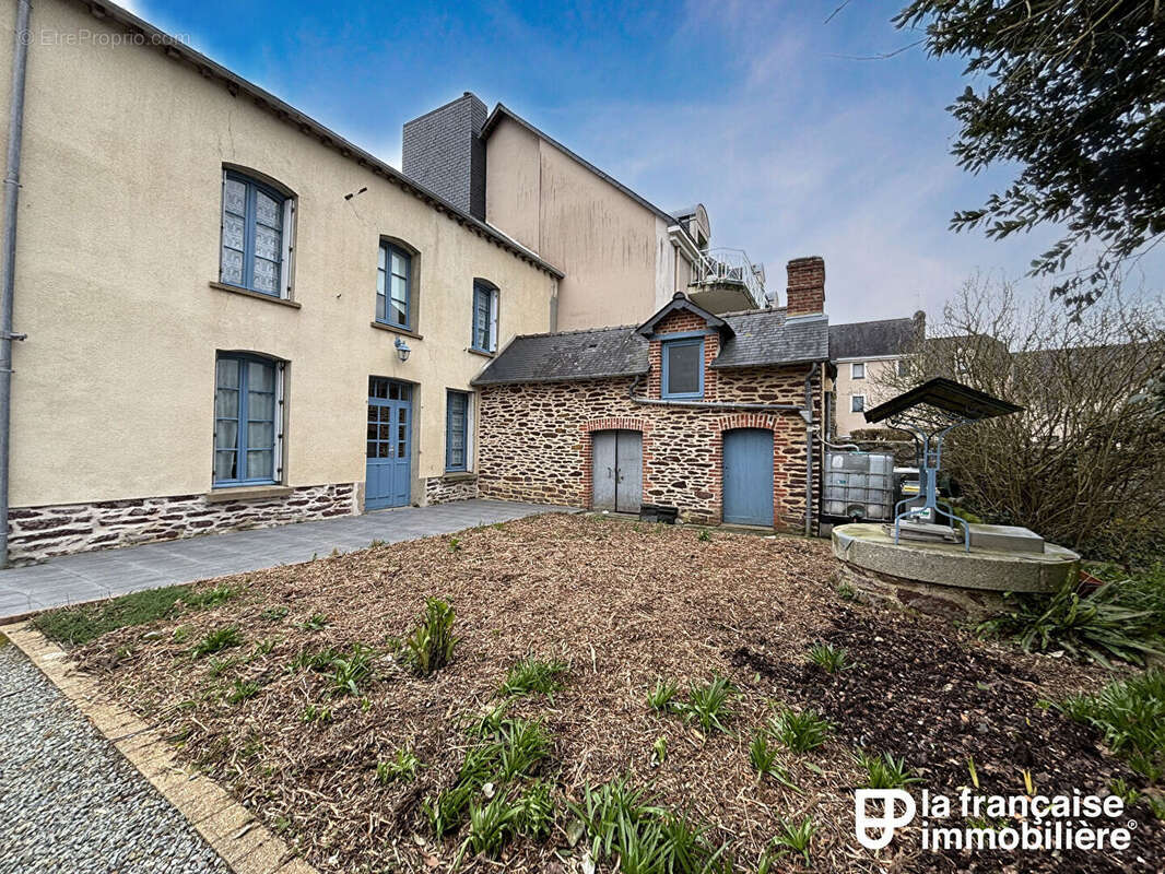 Maison à SAINT-MEEN-LE-GRAND