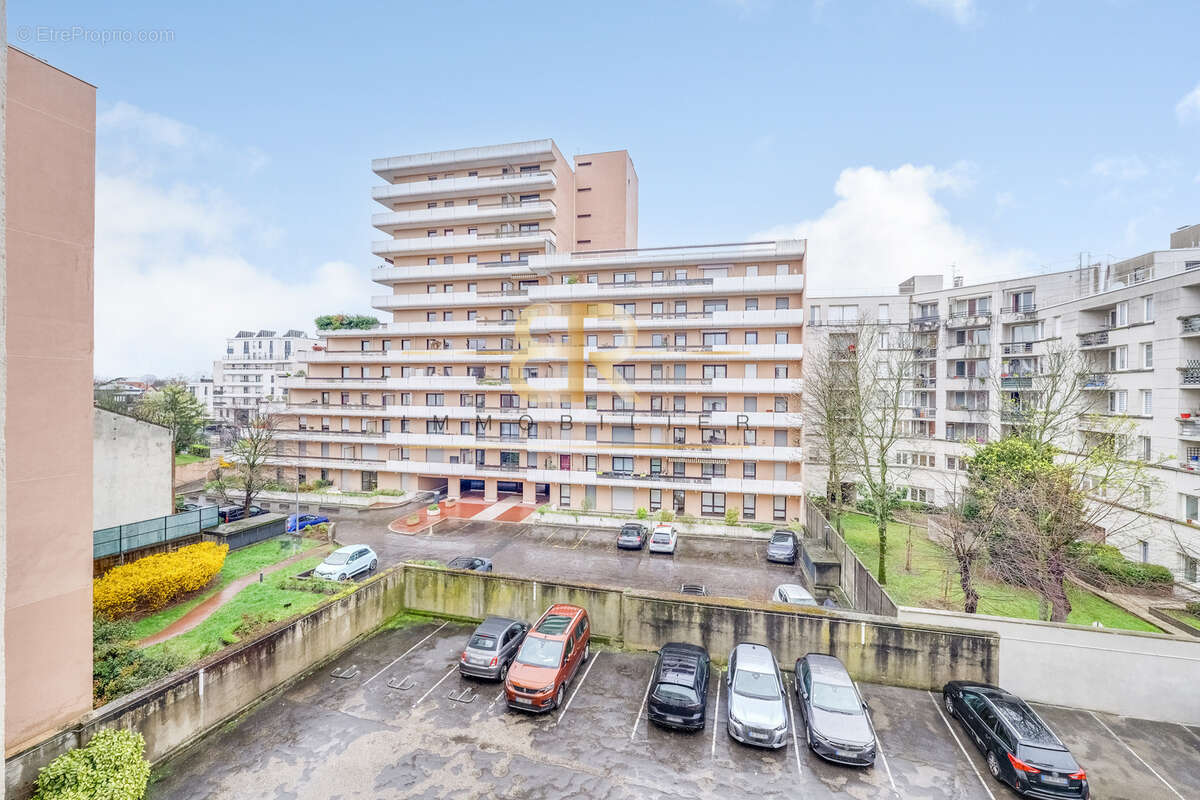 Appartement à COLOMBES