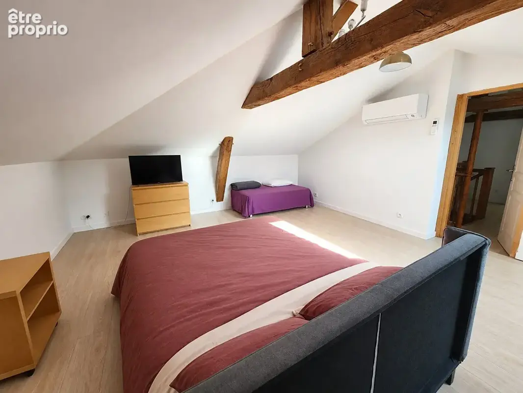 Adriers - Corps de ferme rénové de 3 chambres avec jardin. Classement énergétique A ! Une maison exceptionnelle. - photo 11