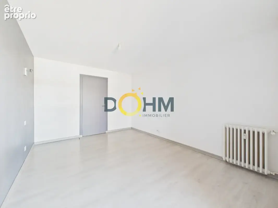 Appartement T4 de 109 m2 rénové avec goût au 1er étage avec ascenseur - photo 17