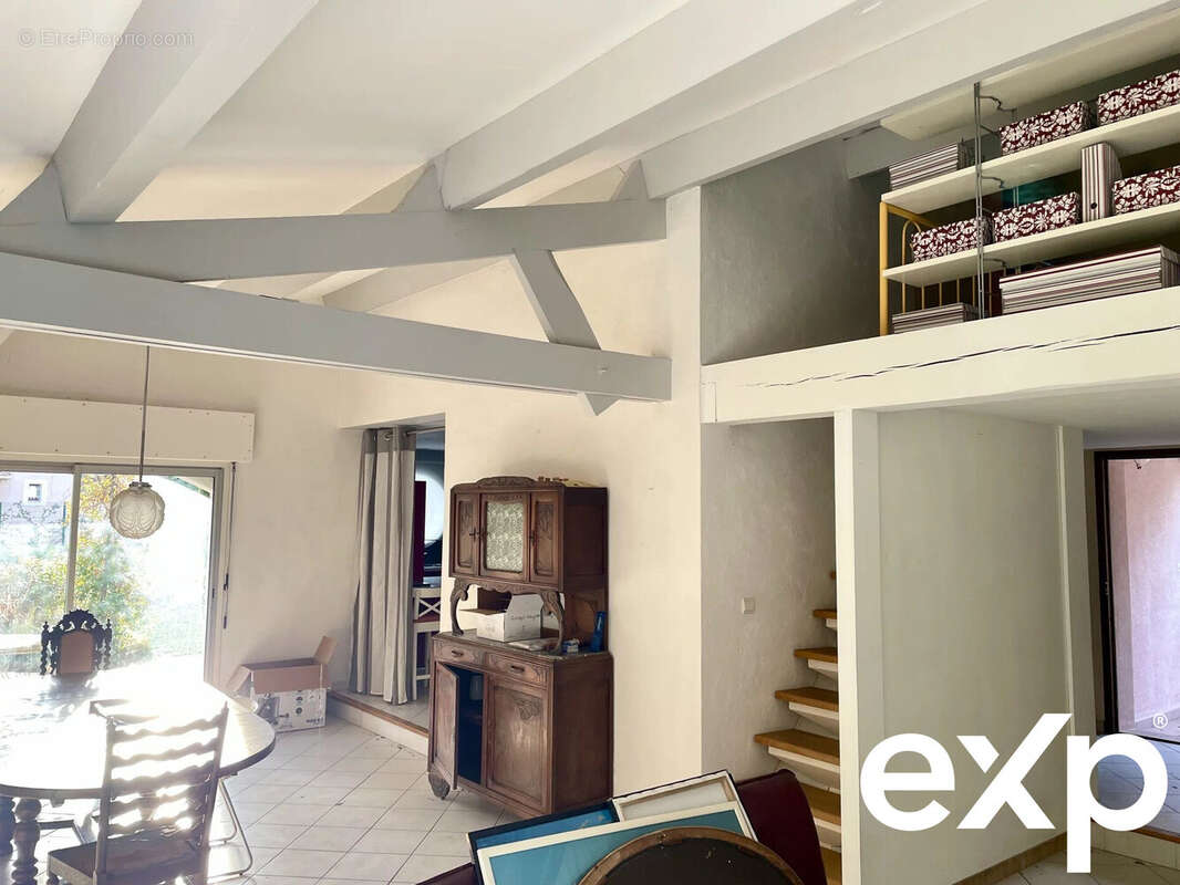 Maison à L'ISLE-SUR-LA-SORGUE