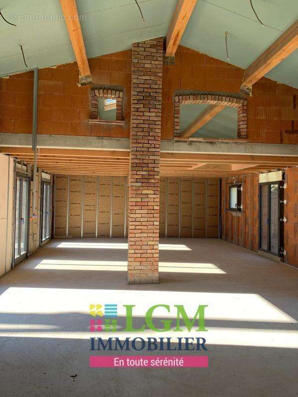 Maison à SAINT-JEAN-DU-PIN