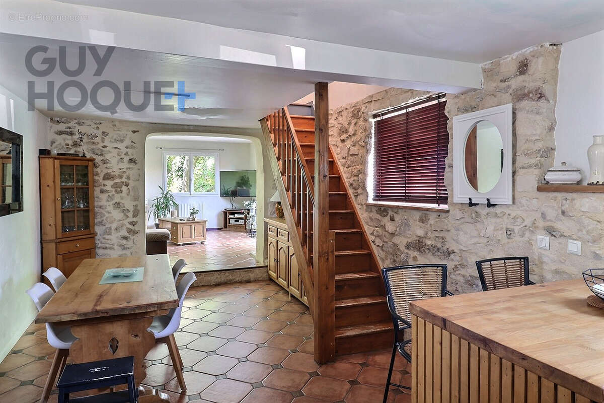 Maison à COULOMMIERS