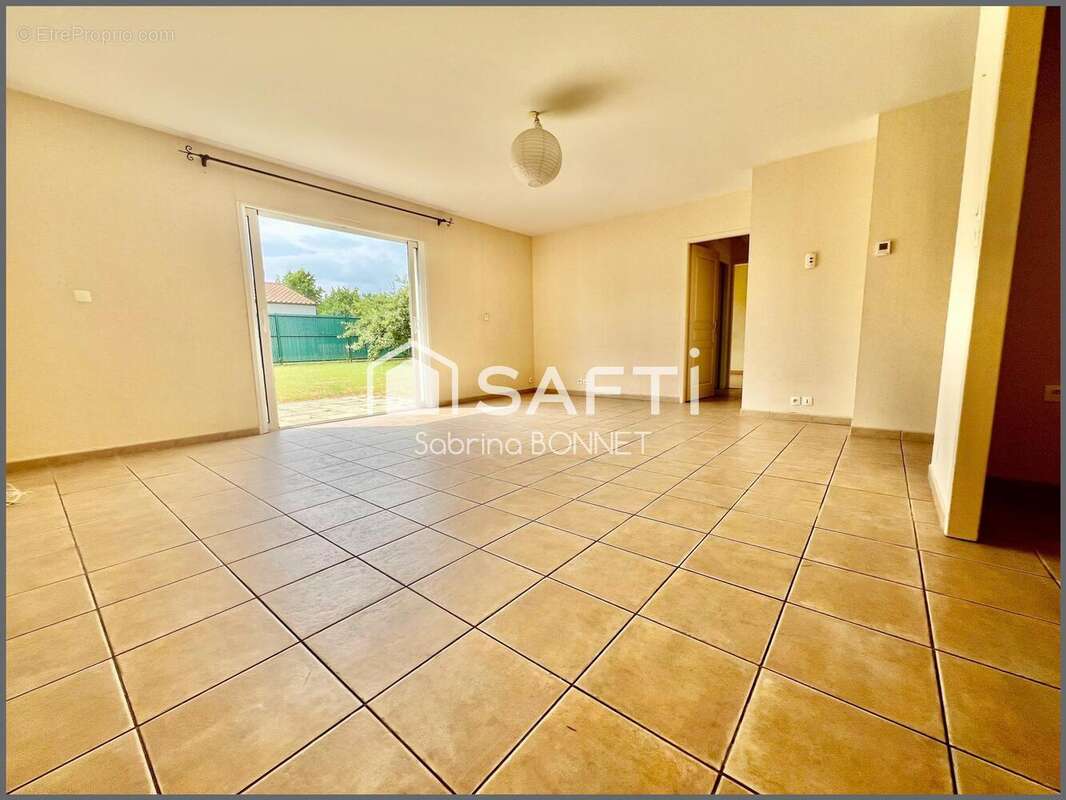 Photo 2 - Maison à SALIGNY