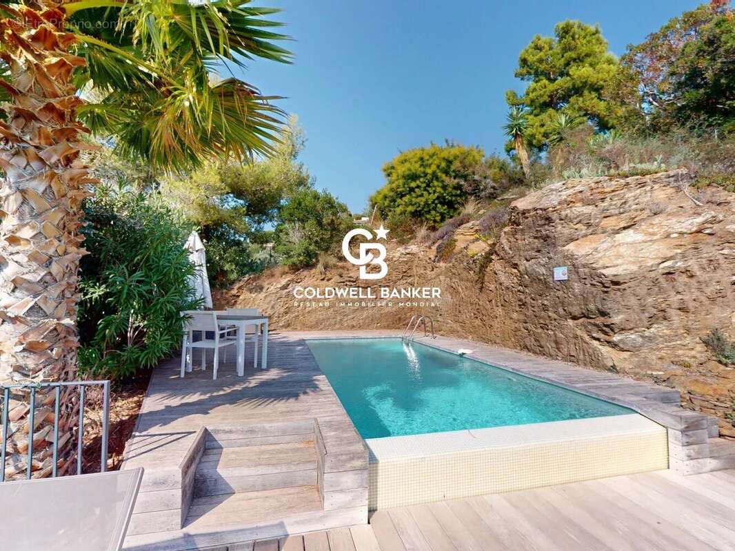 Maison à RAYOL-CANADEL-SUR-MER