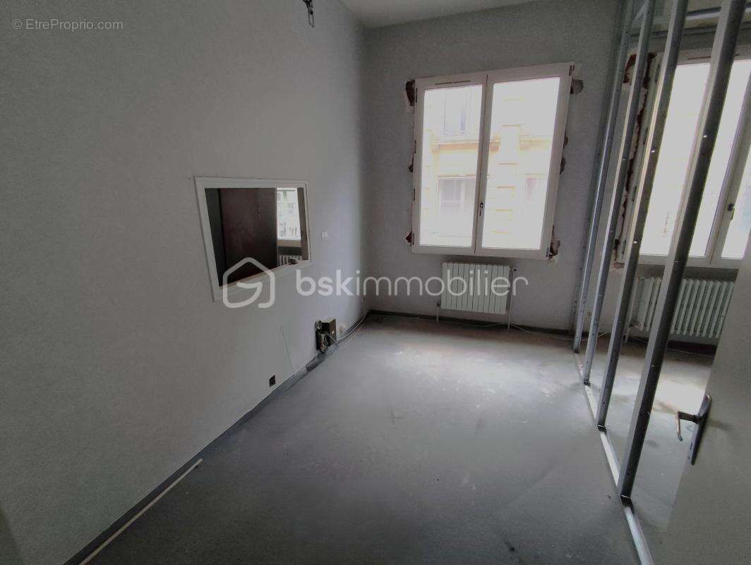 Appartement de 124 m2 Centre Ville à rénover - photo 9