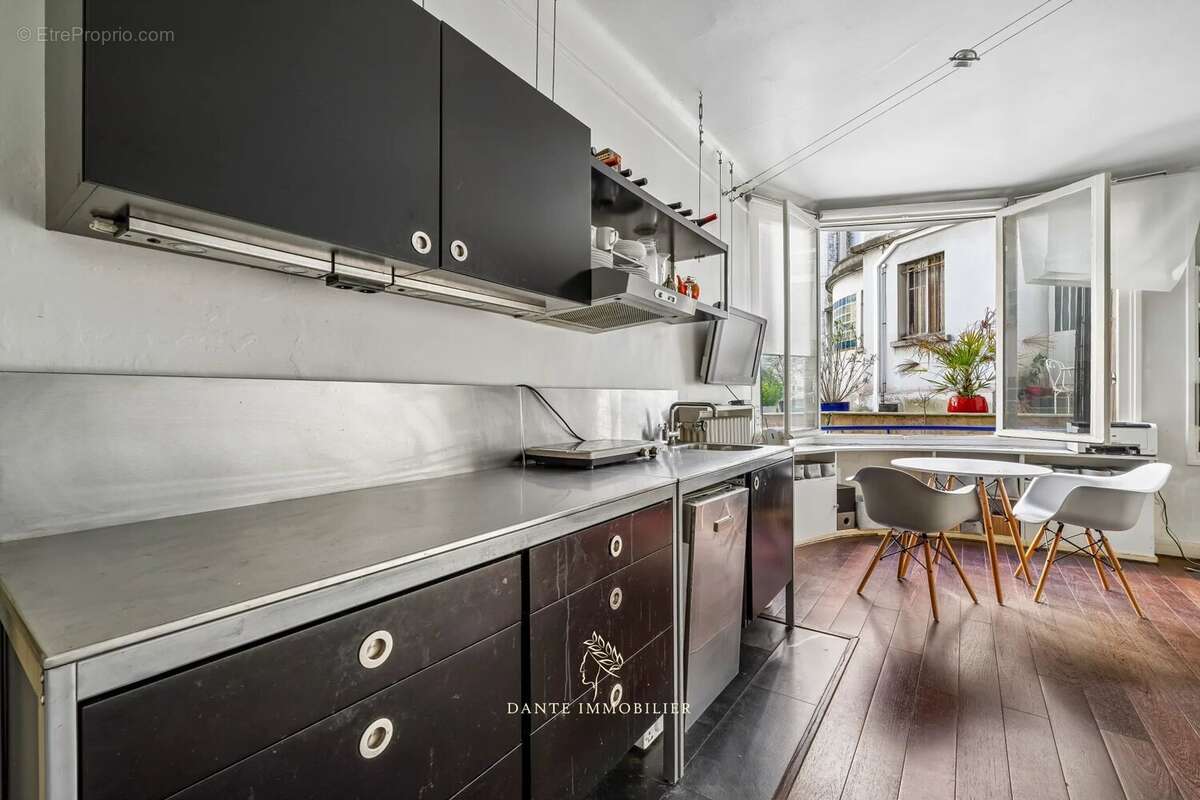 Appartement à PARIS-7E
