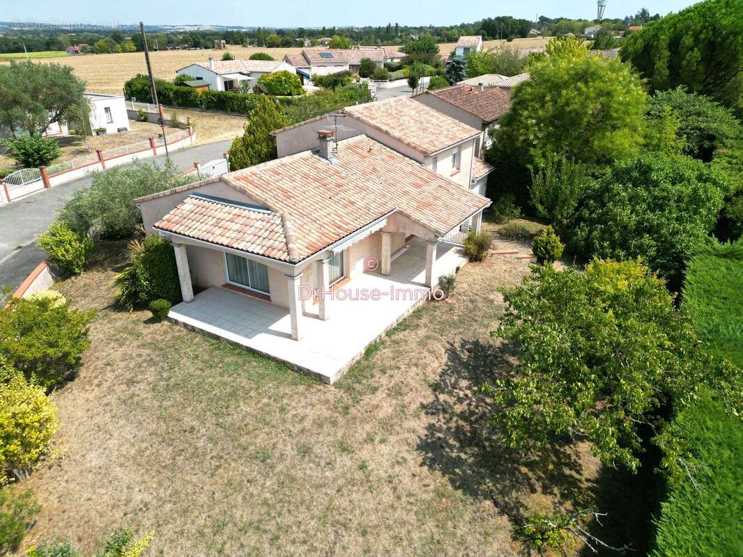 Maison 130 m² à Saint-Loup-Cammas  - photo 2