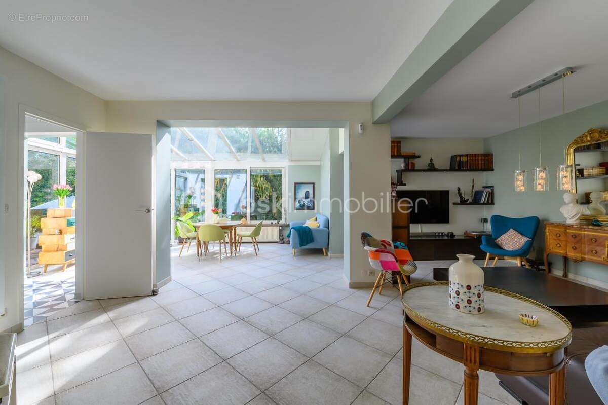 Appartement à LE PLESSIS-TREVISE