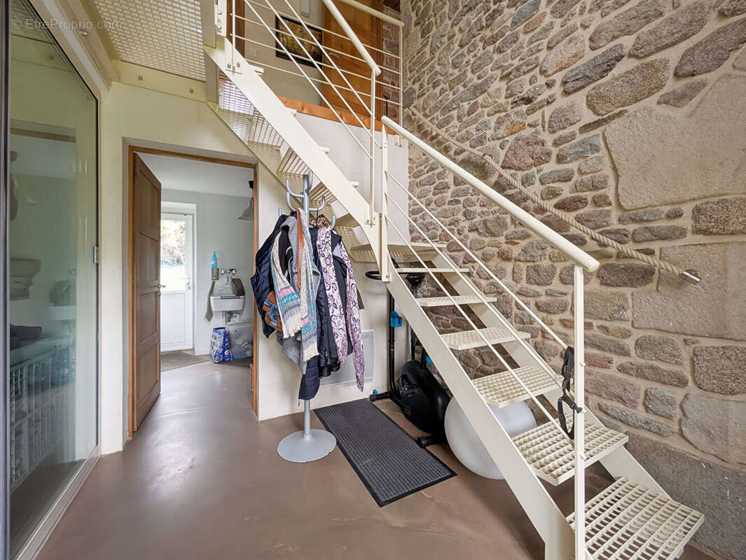 Maison à COMBOURG