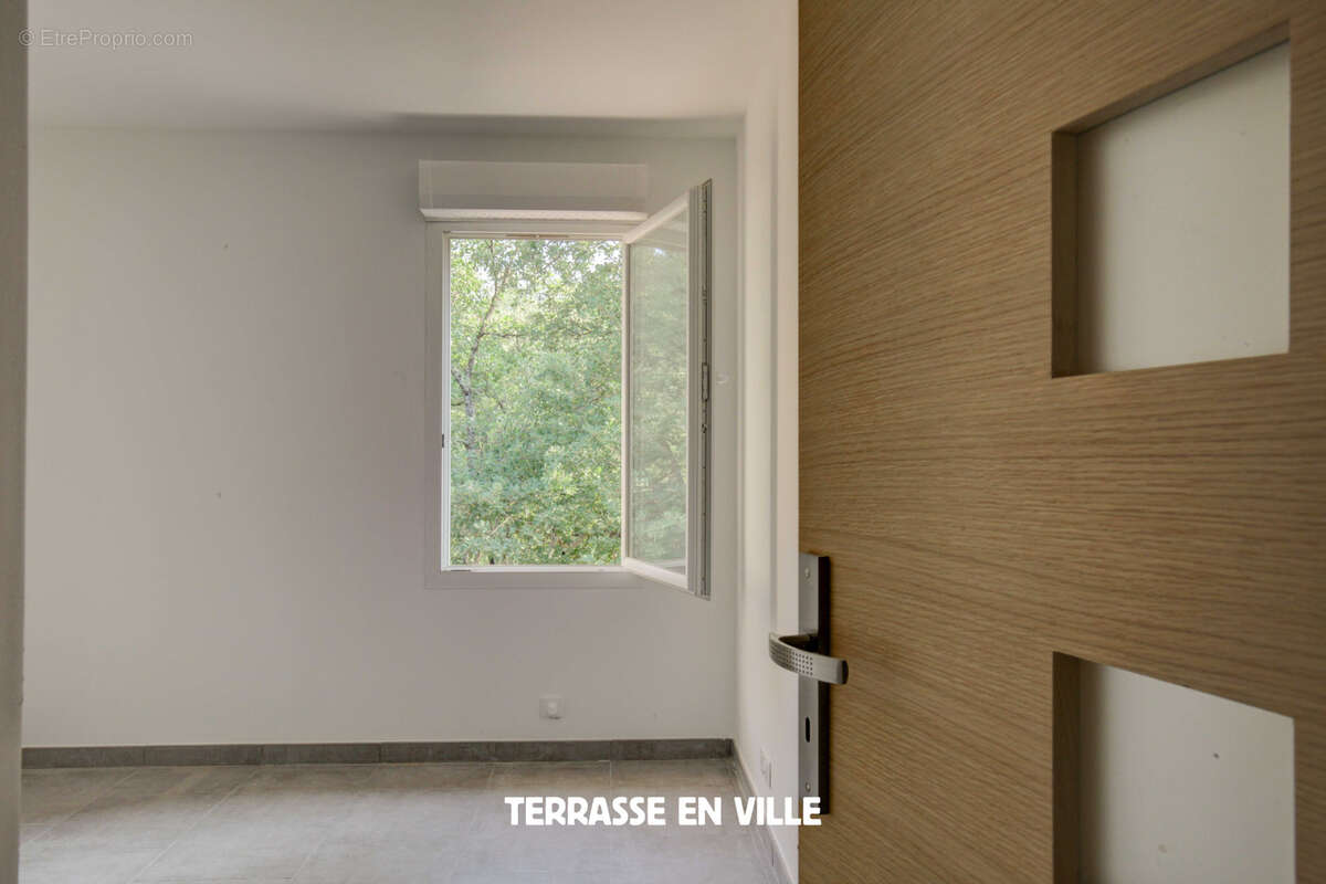 Maison à MEYRARGUES