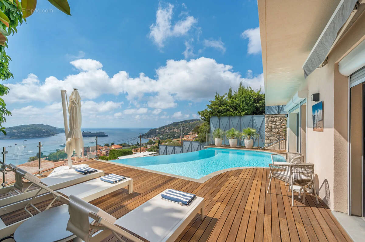 Maison 187 m² à Villefranche-Sur-Mer  - photo 2