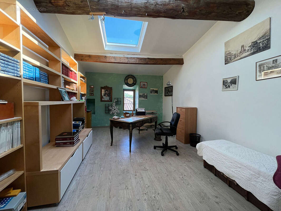 Maison de village avec piscine et 5 chambres - photo 13