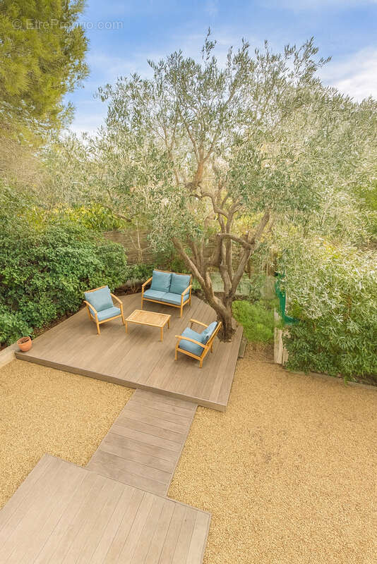 Maison à SOLLIES-PONT