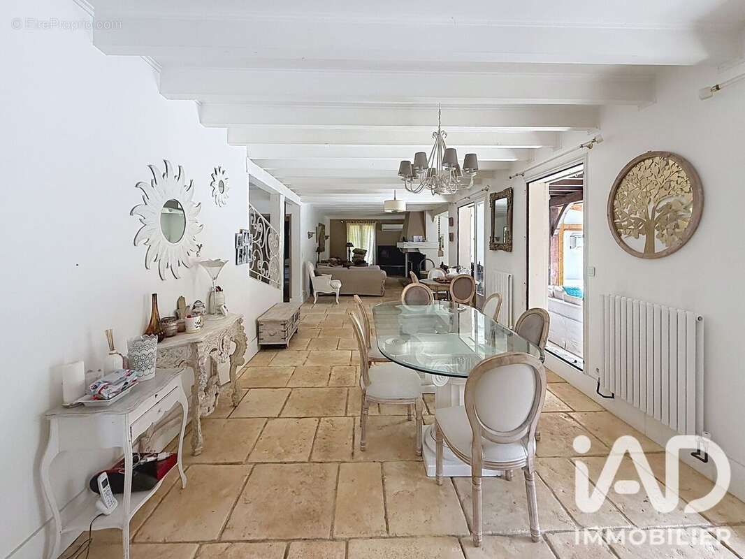 Photo 3 - Maison à HOUDAN