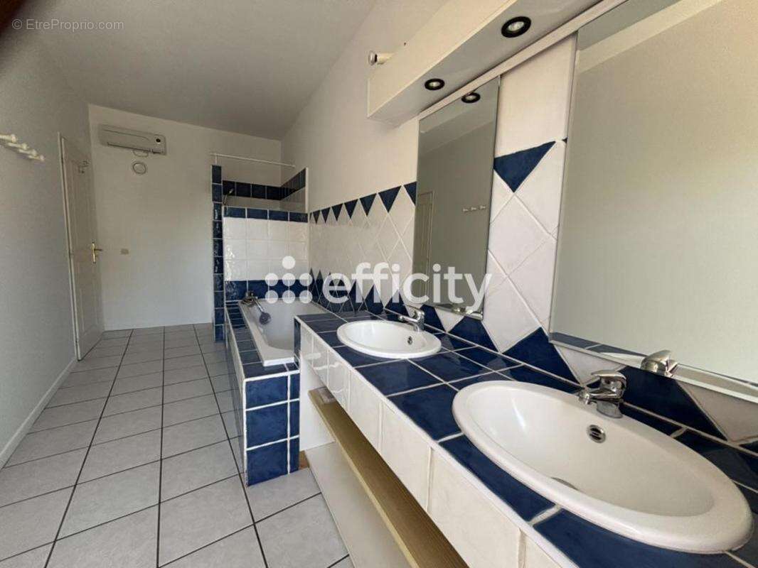 Appartement à PEZENAS