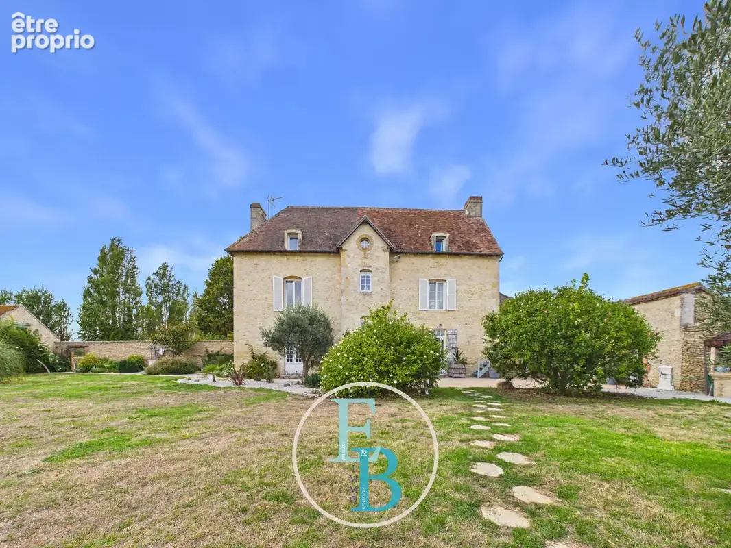 Propriété d'exception sur pré de 1,5 hectare avec maison principale, logement indépendant et dépendances - photo 22