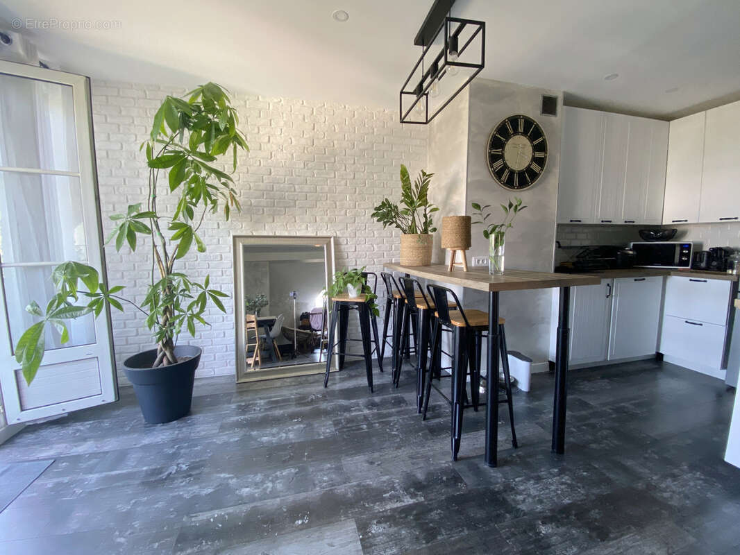 Appartement à LA VILLE-DU-BOIS