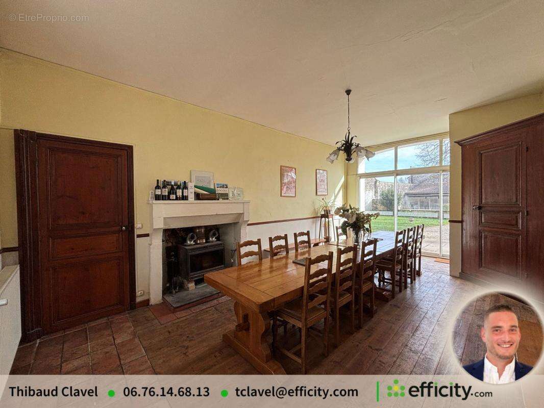 Maison 416 m² à Saint-Cybardeaux  - photo 6