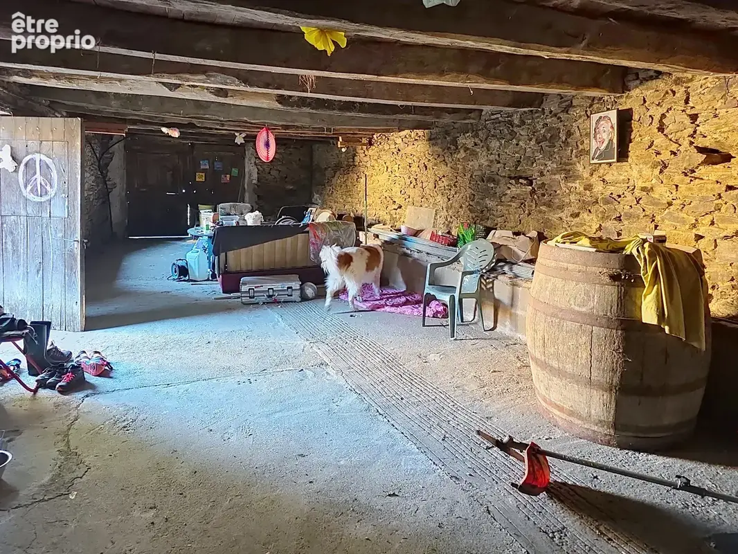 CORPS DE FERME avec 1 ha 700 de terrain - photo 10
