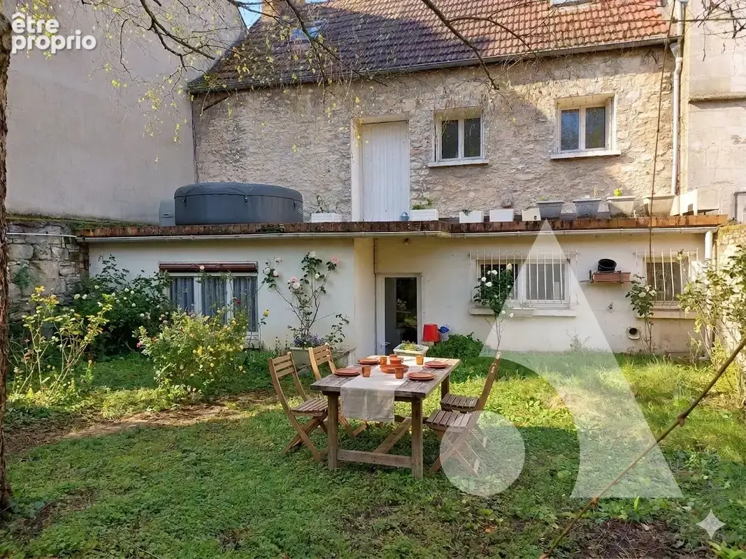 Vieux CREPY au pied des commerces - jardin - 4 chambres - photo 16