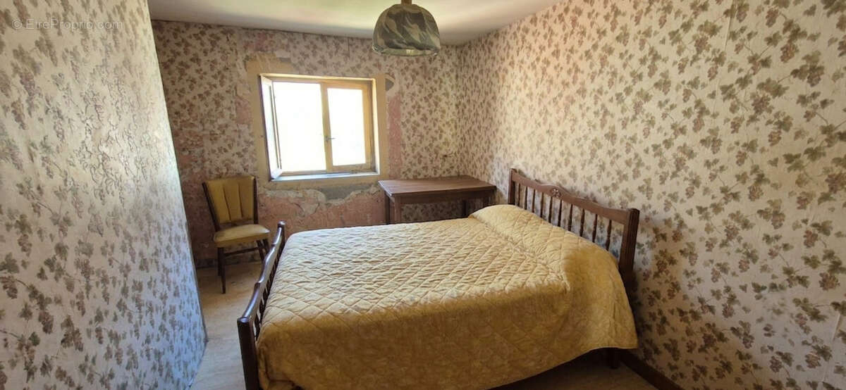 Maison à SAINT-GEORGES-D'ESPERANCHE