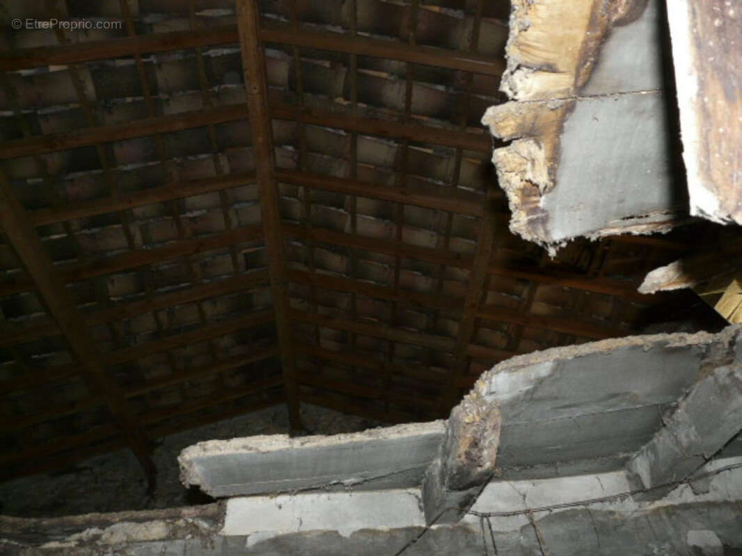 Maison de village a restaurer - photo 6