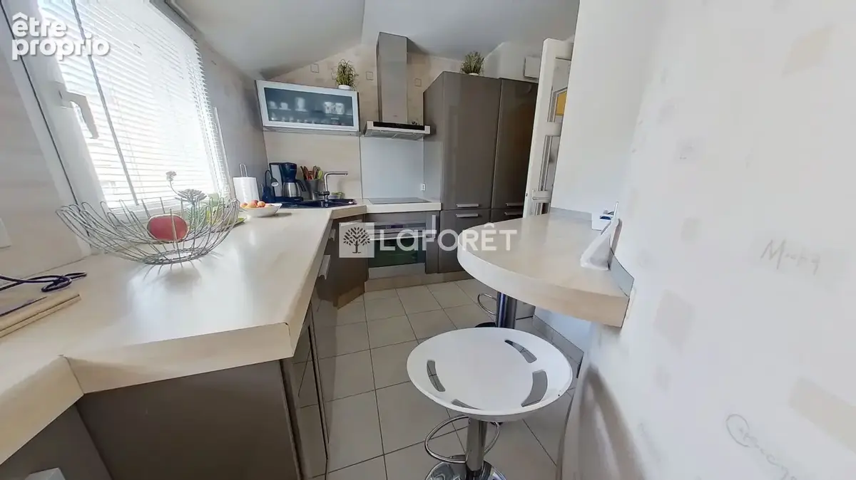 Appartement Noisy Le Sec 4 pièce(s) 81 m2 - photo 3