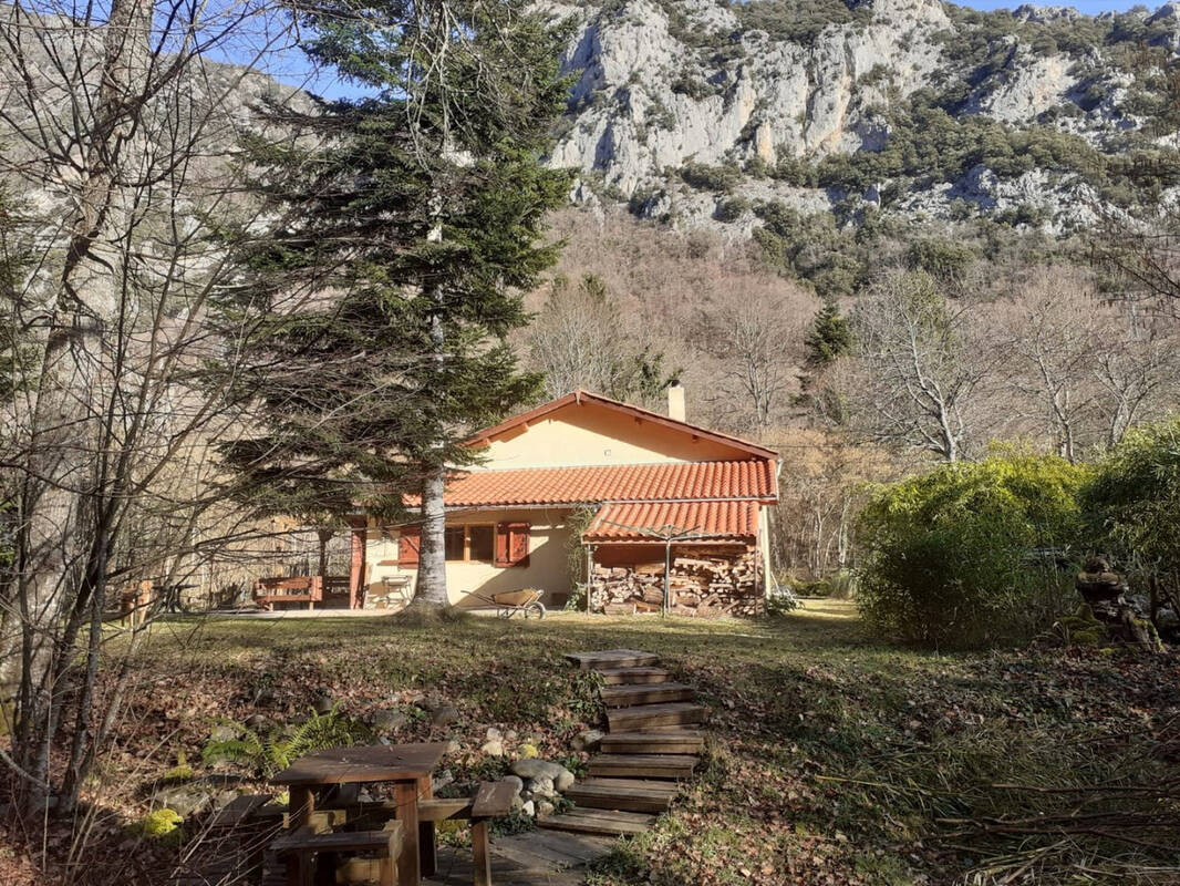 Maison à BESSEDE-DE-SAULT