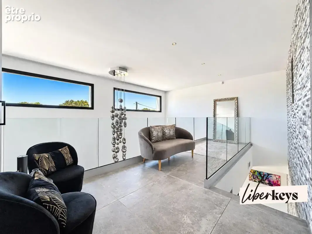 OLIVET Centre (45160) – Maison 250 m², 5 chambres, piscine chauffée et grand garage - photo 12