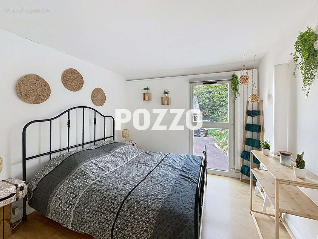 Baisse de prix - Maison proche Canisy -7 pièce(s) 162 m2 - 4 chambres -Piscine et garage double - photo 16