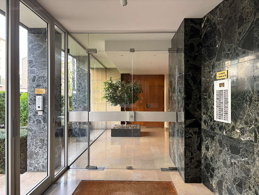 Appartement à LEVALLOIS-PERRET