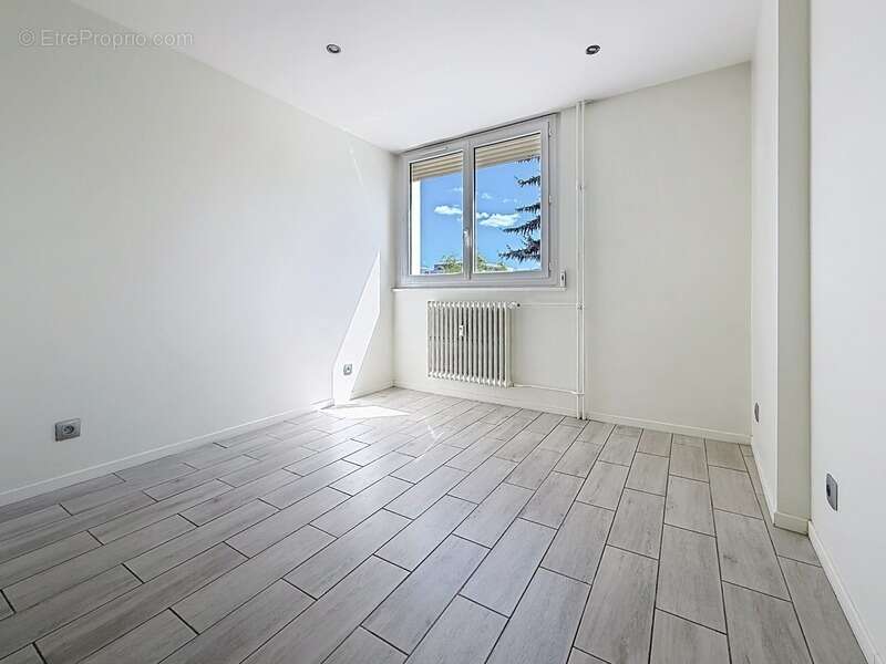 Appartement à VILLE-LA-GRAND