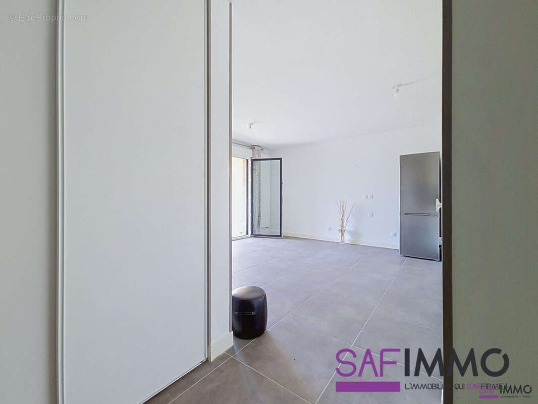 Appartement à PIERRE-BENITE