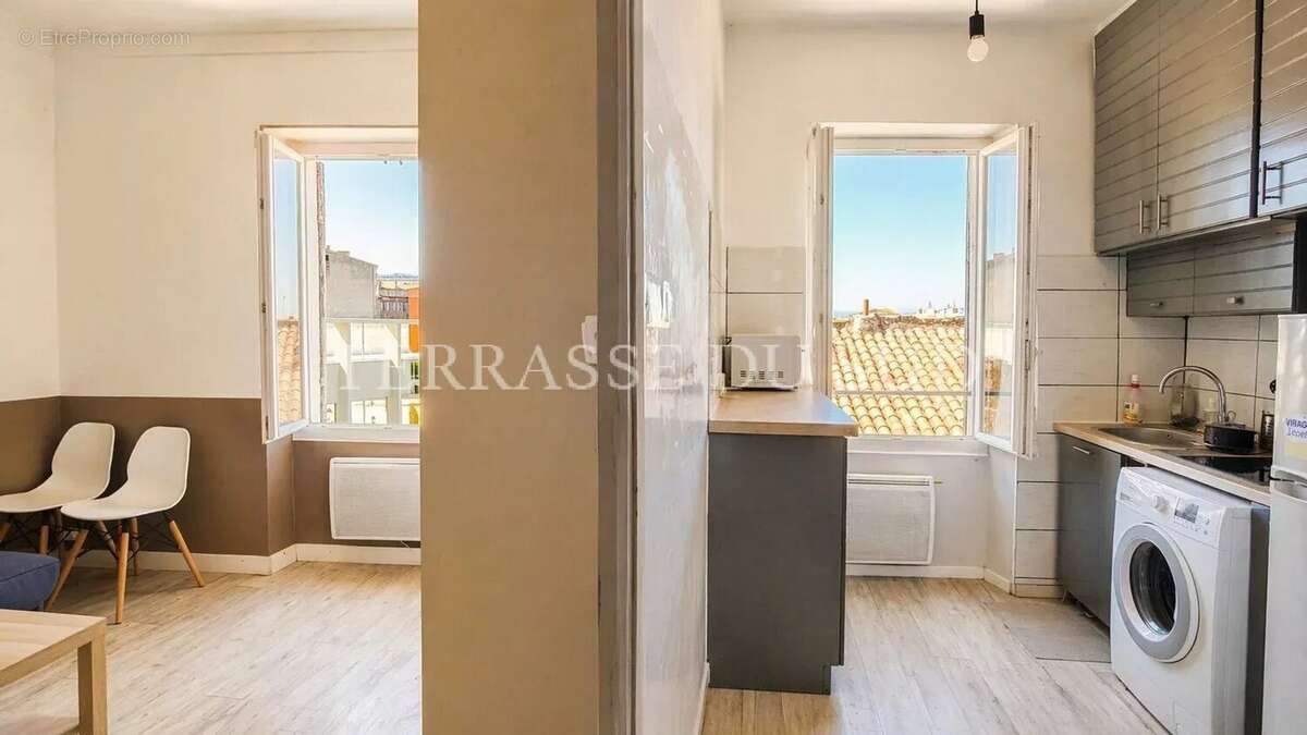 Appartement à MARSEILLE-3E