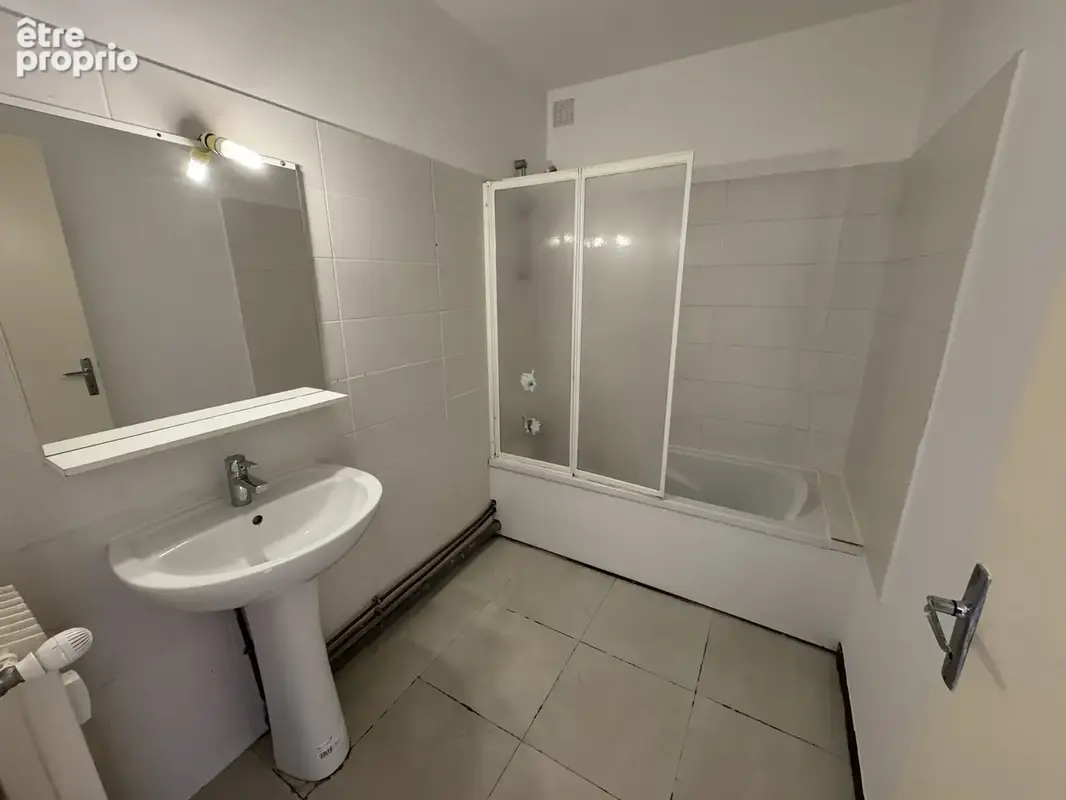 AIX EN PROVENCE, proche centre-ville, appartement 2 pièces de 60 m2, ascenseur, parking - photo 11