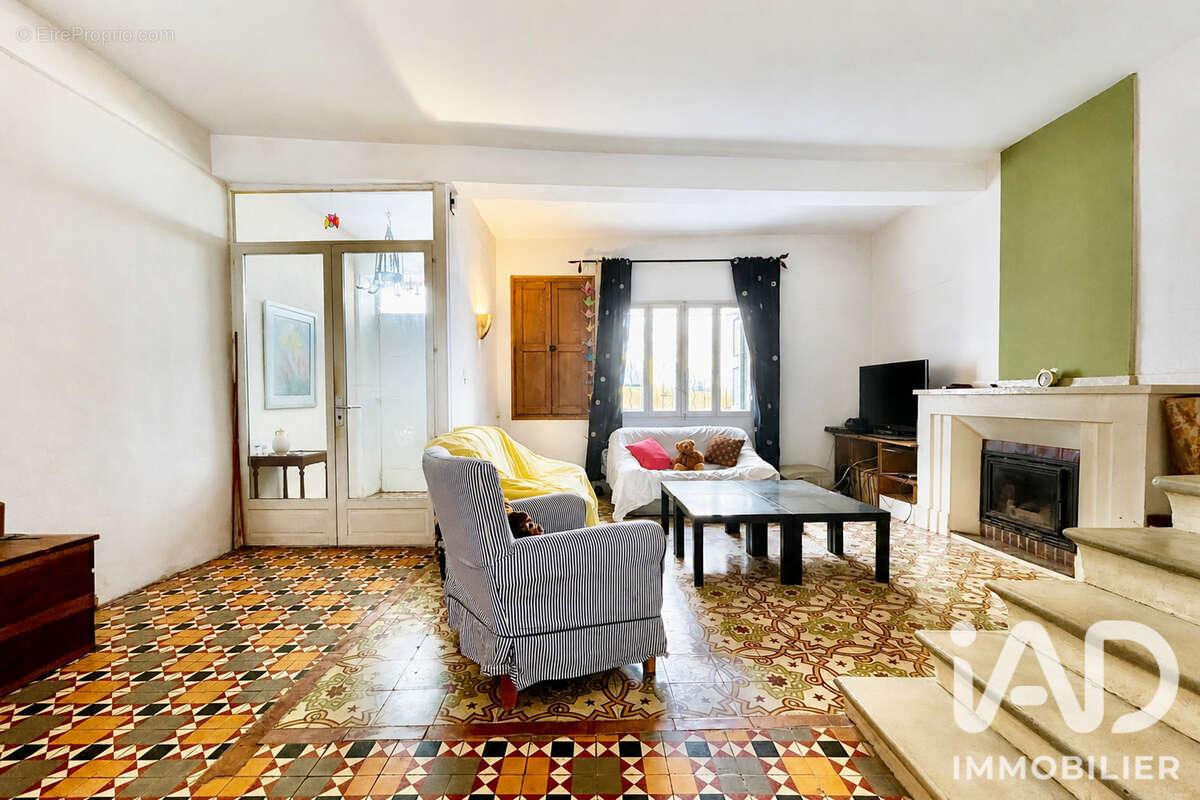 Maison 205 m² à Argeliers  - photo 2