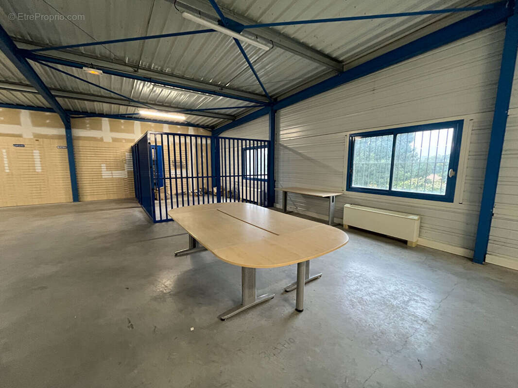 Commerce à BEAUREPAIRE