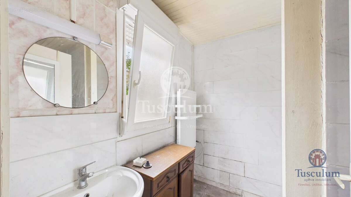 Maison divisée en deux appartements - photo 17