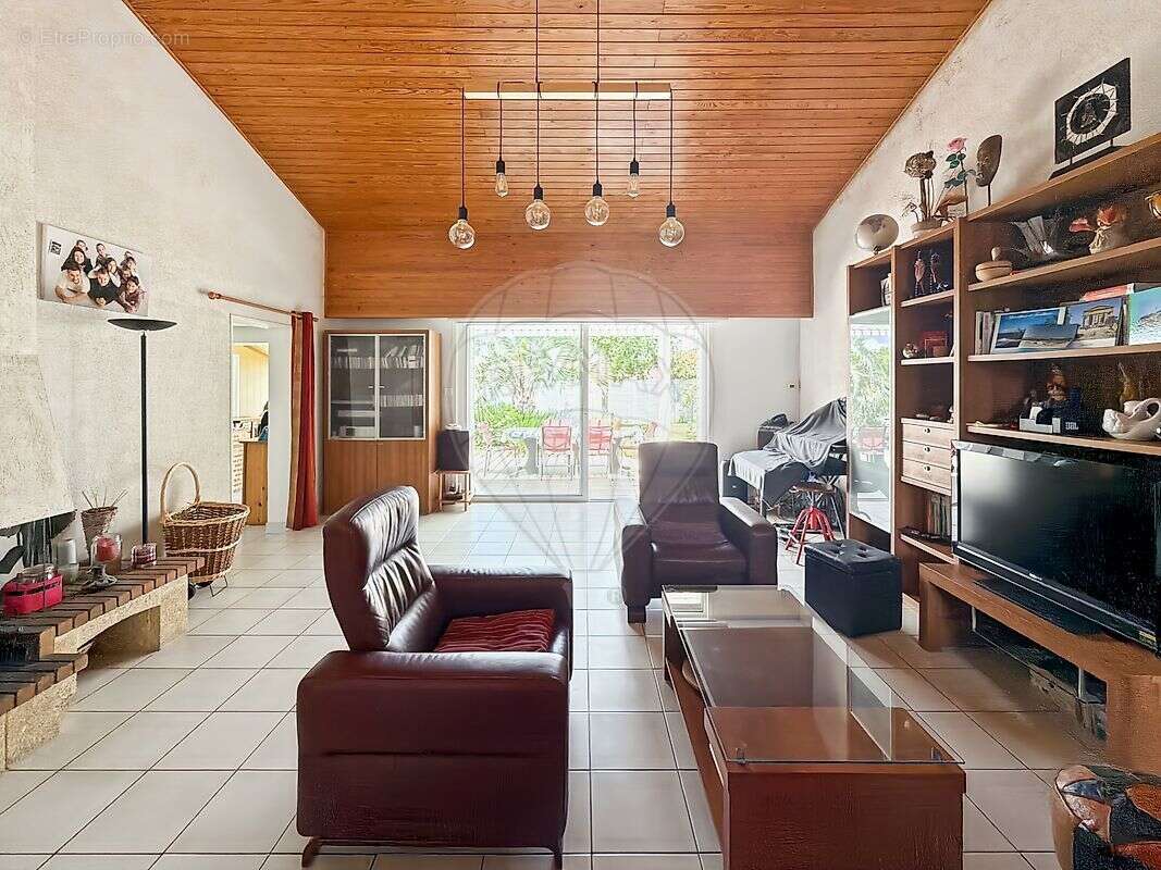 Maison à AIGREFEUILLE-SUR-MAINE