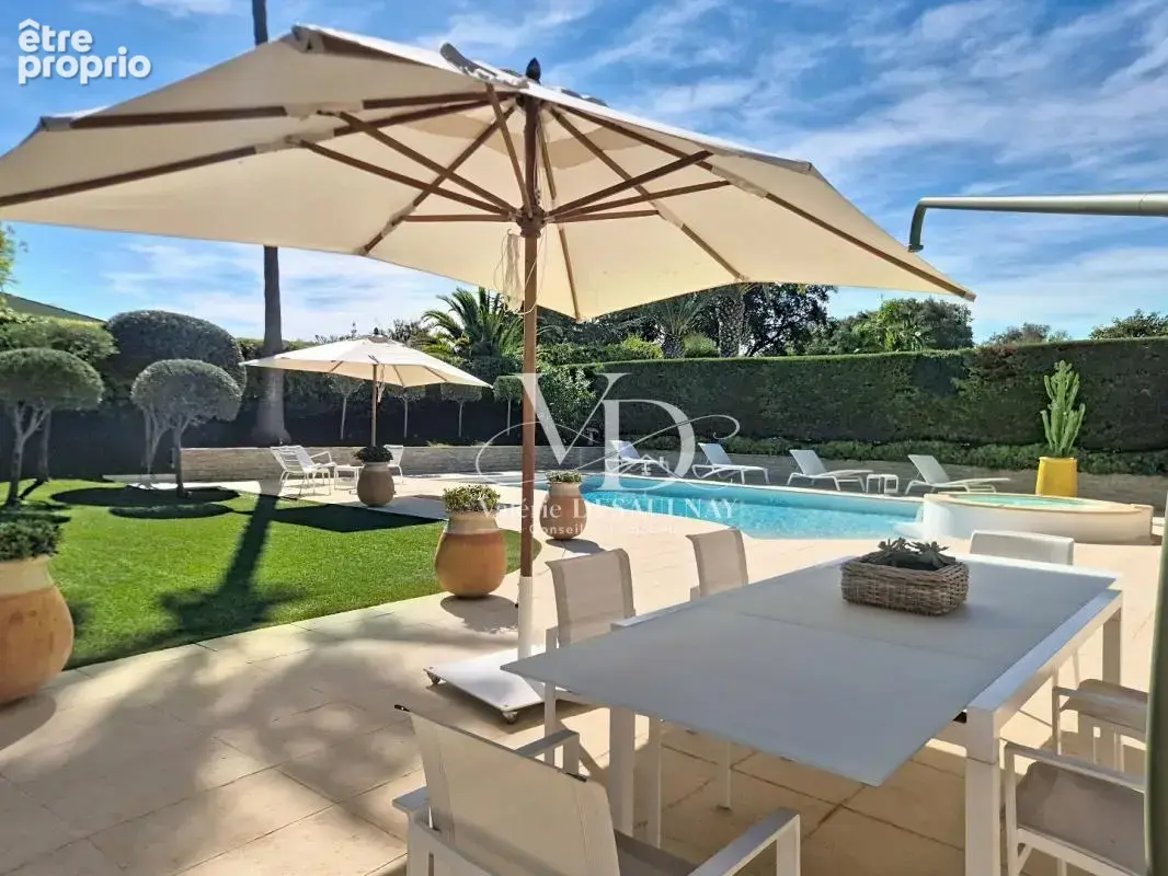 Maison 5 pièces 130 m² à vendre à Villeneuve-Loubet (06270) - photo 3