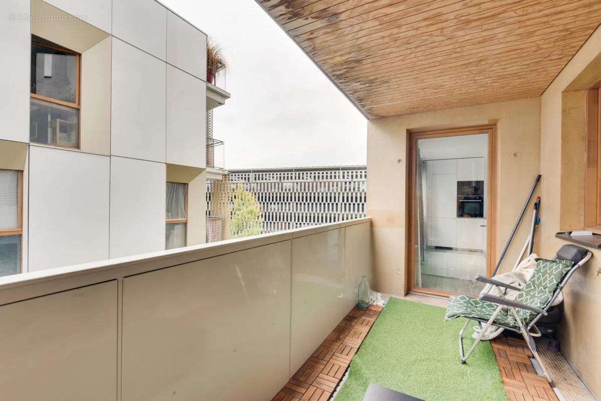 Appartement à L'ILE-SAINT-DENIS